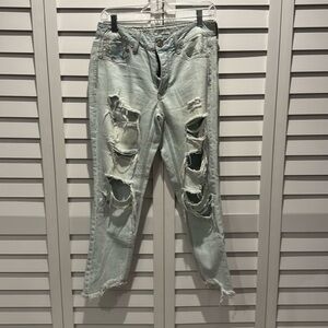 American Eagle Outfitters Ripped Light Wash Boyfriend Jeans